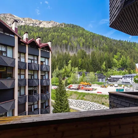 Grand Roc C322 From Slopes 280m, Parking & Wifi - Happy Апартаменты Шамони