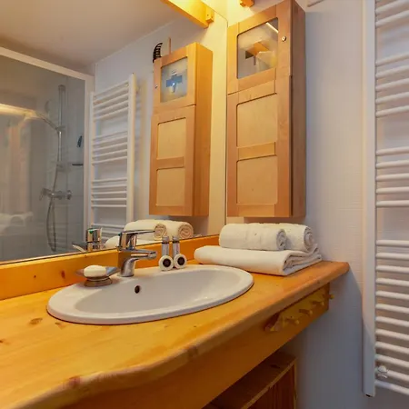 Grand Roc - Campanules 322 - Happy * Chamonix